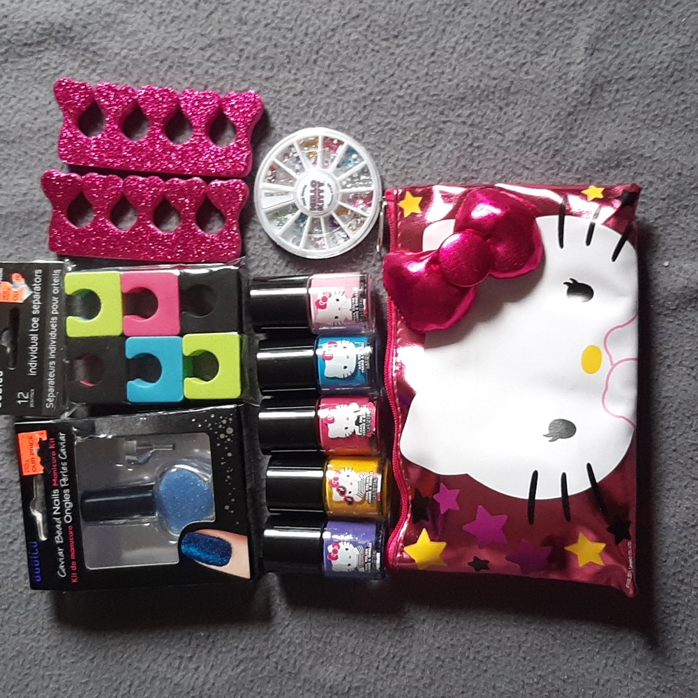 Hello Kitty Kit